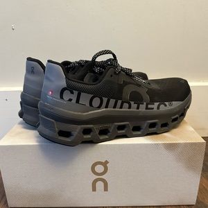 Cloud Monster Tennis Shoes 9.5 Women’s